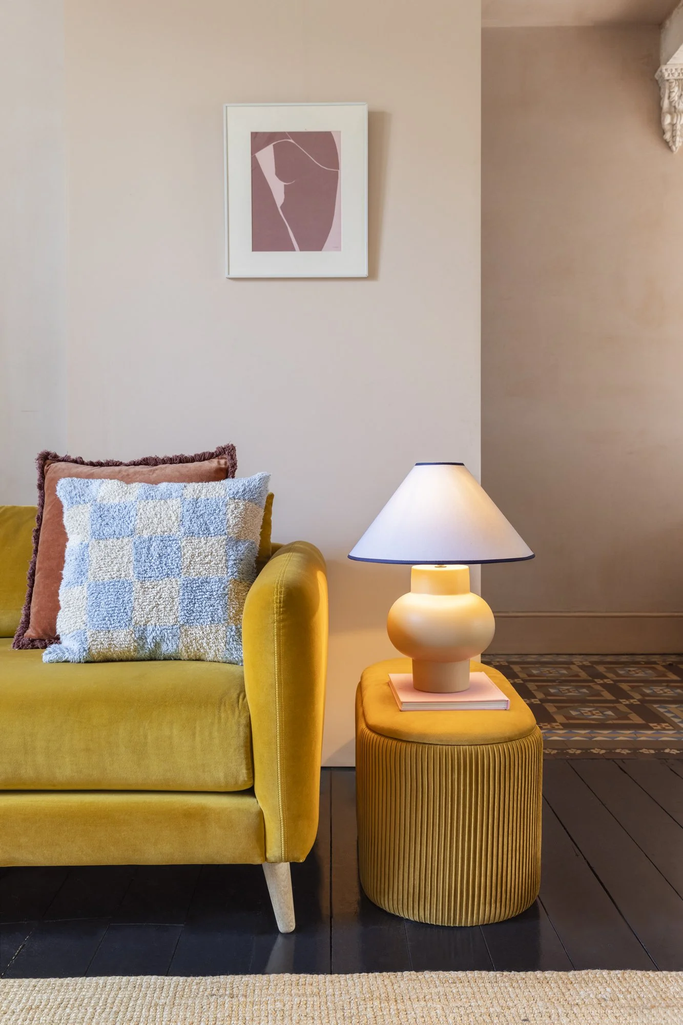 Yellow room lights deals